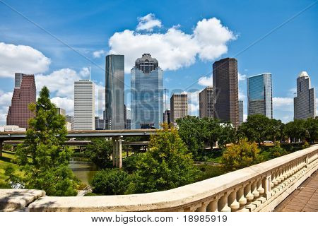 a belvárosi Houston Texas skyline-egy szép nyári napon éles városképet