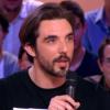 Le fils d'Isabelle Adjani, Barnabé Nuytten, membre du groupe The Aikiu, lors du Grand Journal de Canal+ diffusé le 20 juin 2013