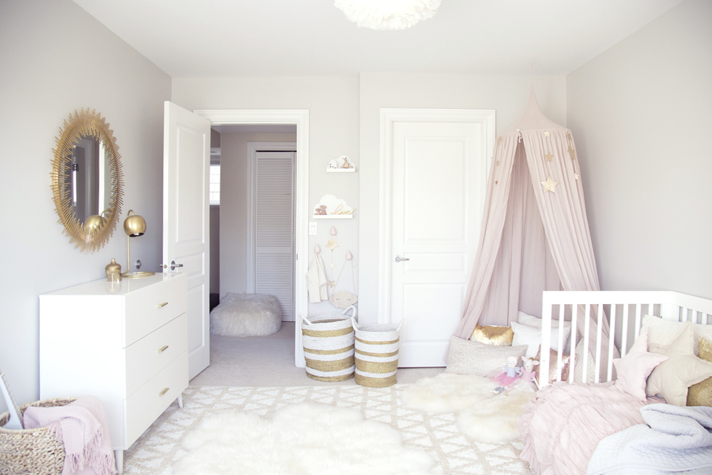 ELLA S SOFT PINK  AND GOLD  TODDLER ROOM  WINTER DAISY 