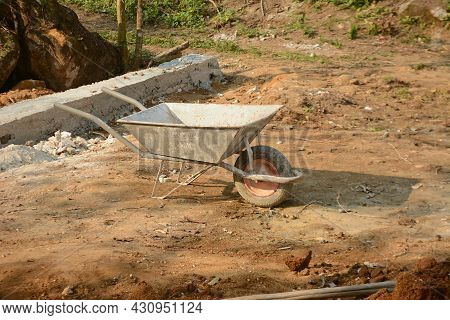 Dirty Wheelbarrow Stopped - Brazilian Image - Construction Material