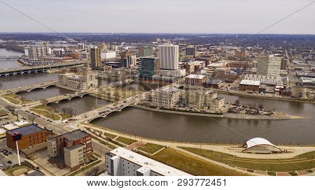 The Levves Are Doing Their Work In Cedar Rapids During The 2019 Midwest Floods