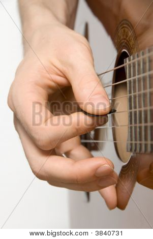 Picking den akustiske Guitar