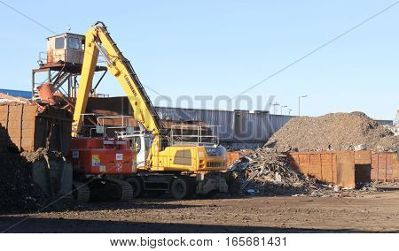 18TH JANUARY 2016,PORTSMOUTH, ENGLAND: A recycling of metal scrapyard in Portsmouth, england, 18th January 2016