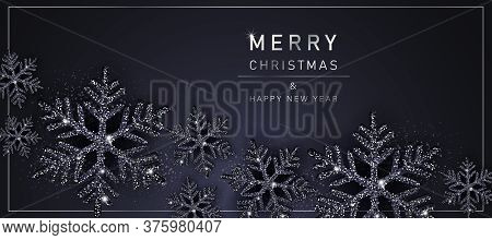 Elegant Christmas Background with Shining Gold Snowflakes. Christmas. Christmas Vector. Christmas Background. Merry Christmas Vector. Merry Christmas banner. Christmas illustrations. Merry Christmas Holidays. Merry Christmas and Happy New Year Vector Back