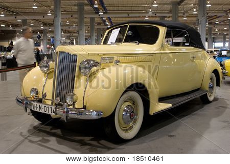 VALENCIA, SPAIN - OCTOBER 16 : Restored 1939 Packard 1700 Six Cabriolet on display at the 2009 Motor Epoca Classic Car Show on October 16, 2009 in Valencia, Spain.