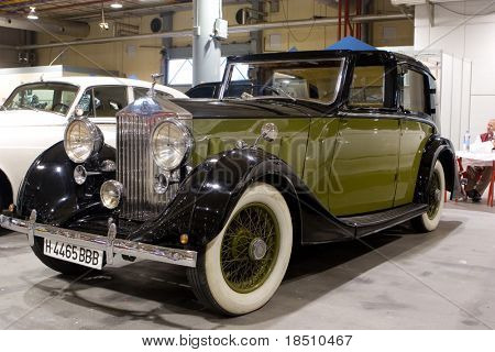 VALENCIA, SPAIN - OCTOBER 16 : Restored 1937 Rolls Royce Sedanca Devill on display at the 2009 Motor Epoca Classic Car Show on October 16, 2009 in Valencia, Spain.