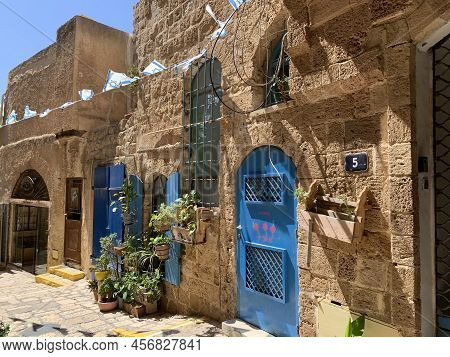 Jaffa, Israel - May 22, 2022: Narrow Street In The Historical Part Of The City Of Jaffa