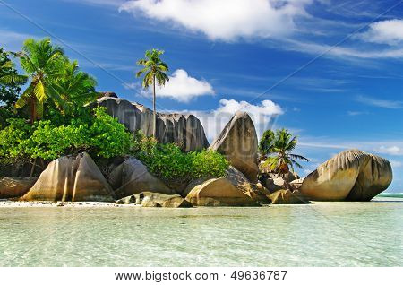 granite rocky beaches on Seychelles islands- La digue