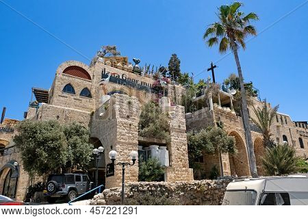 Jaffa, Israel - May 22, 2022: Museum Of The Artist And Designer Ilana Gur In An Old House In Jaffa