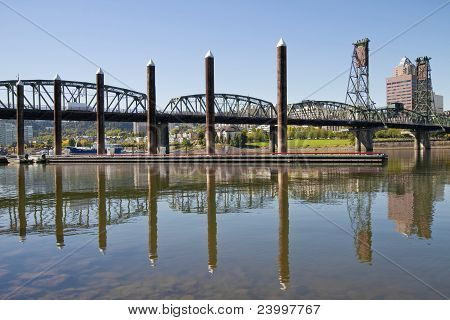 Marina di Willamette River In Portland Oregon