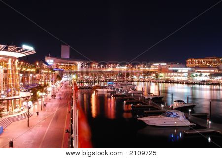 Sydney Darling Harbour di notte, Australia