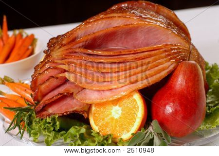 Honey Glazed Easter Ham With Fruit And Carrots