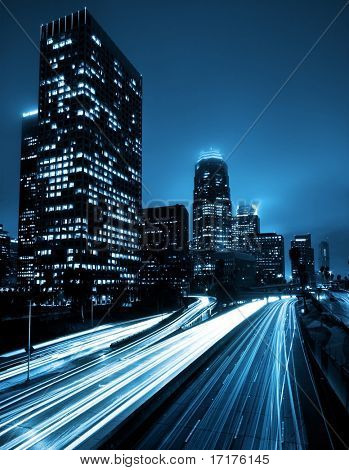 Futuristische stedelijke stad met Freeway Traffic, Down Town Los Angeles