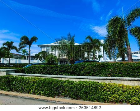 Siesta Key, Usa - May 11, 2018: The Beach Hotel Or Siesta Beach Resort And Suites At Siesta Key At F