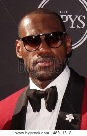 LOS ANGELES - JUL 17:  LeBron James arrives at the 2013 ESPY Awards at the Nokia Theater on July 17, 2013 in Los Angeles, CA