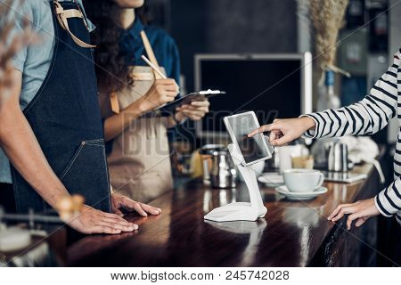 Customer Self Service Order Drink Menu With Tablet Screen At Cafe Counter Bar,seller Coffee Shop Acc