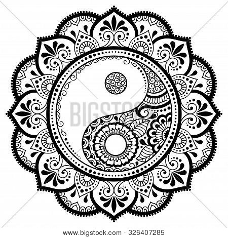 Circular Pattern In Form Of Mandala For Henna, Mehndi, Tattoo, Decoration. Decorative Ornament In Or