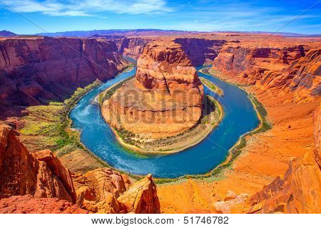 Arizona Horseshoe Bend meander of Colorado River in Glen Canyon