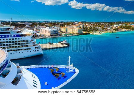 Cruise Ships In Nassau Bahamas Port