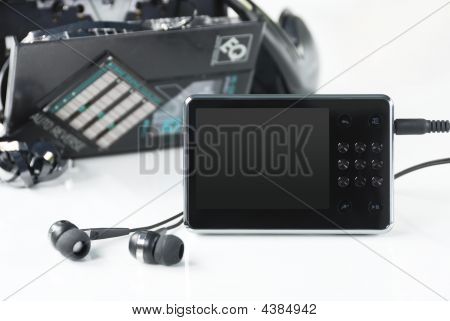 Mp3 プレーヤーと古いテープ プレーヤー