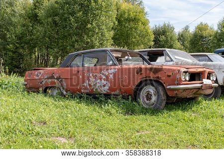 Old Abandoned Rusty Vehicles, Crushed Cars In Scrapyard, Junk Yard Needed To Be Utilised And Reused 