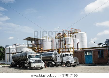 Chemikalienlagerung-Tank und Tanker-LKW