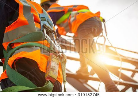 [safety Body Construction] Working At Height Equipment. Fall Arrestor Device For Worker With Hooks F