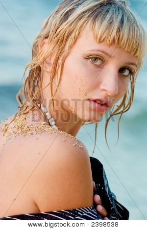 Model In zand op het strand