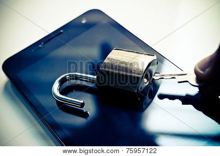 smartphone security hacked