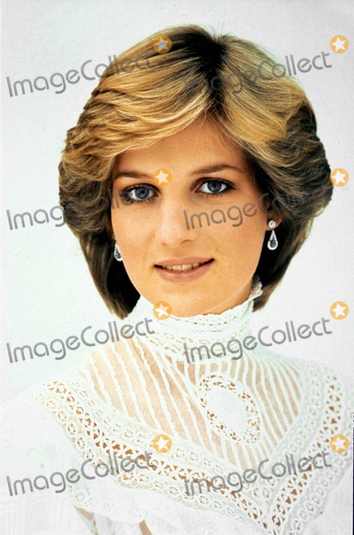 Photos and Pictures - Princess Diana at the First Night of Andrew Lloyd ...