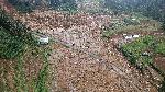 Volunteers comb through landslide victims in Kasimpar Village in Petungkriyono District, Pekalongan Regency, Central Java, January 22, 2025. ANTARA/Harviyan Perdana Putra