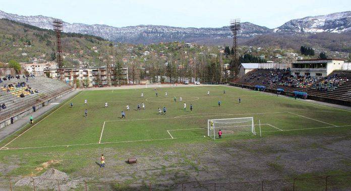 Groundhopping - Stone Forest