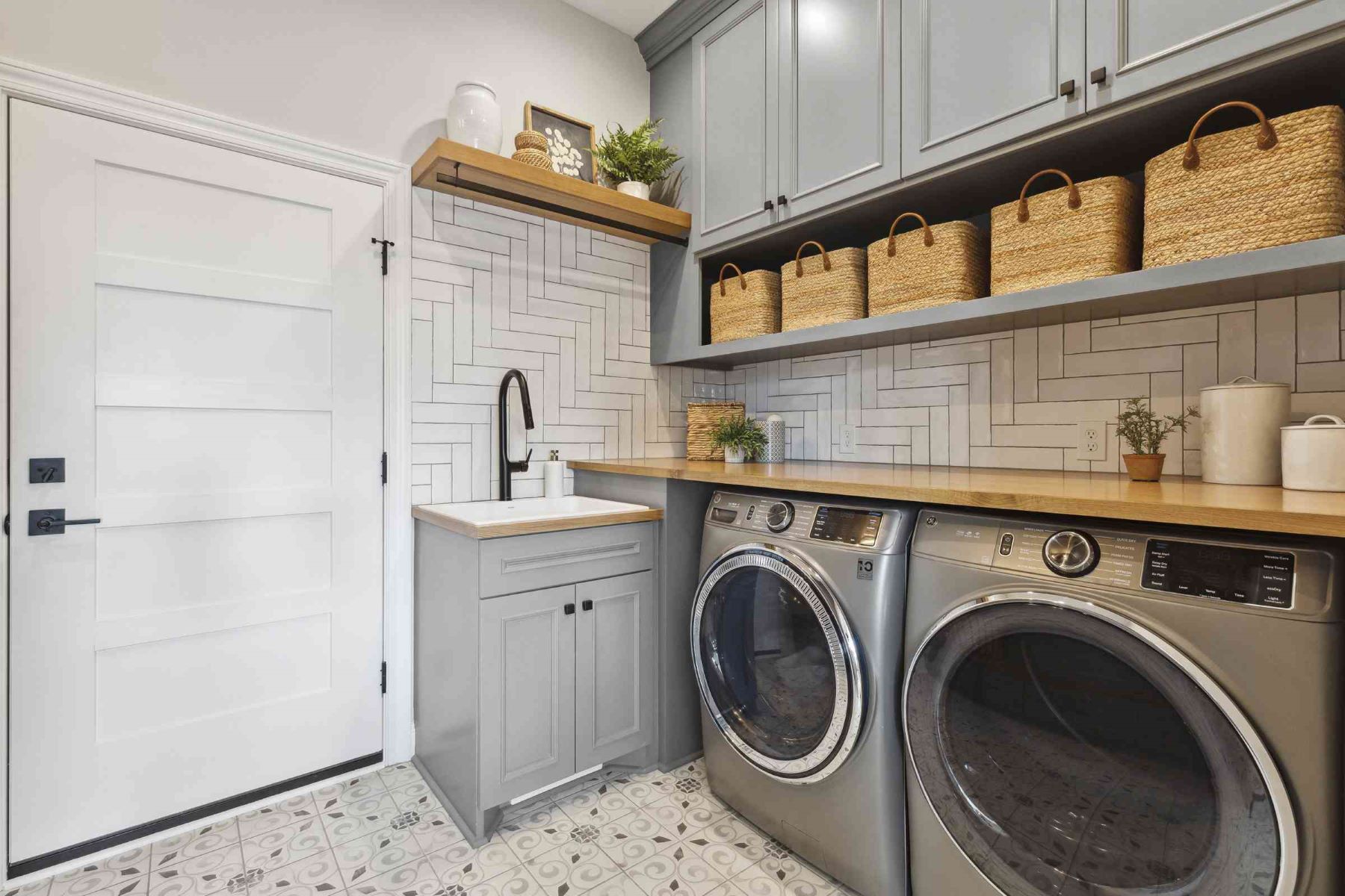 Creating A Stylish And Practical Laundry Room In A Bathroom