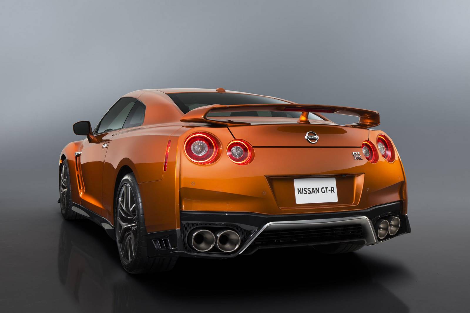 Official: 2017 Nissan GT-R - GTspirit