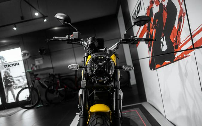 2025 Ducati Scrambler Icon 62 Yellow