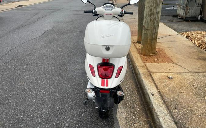 2022 Vespa Sprint 150 Racing Sixties