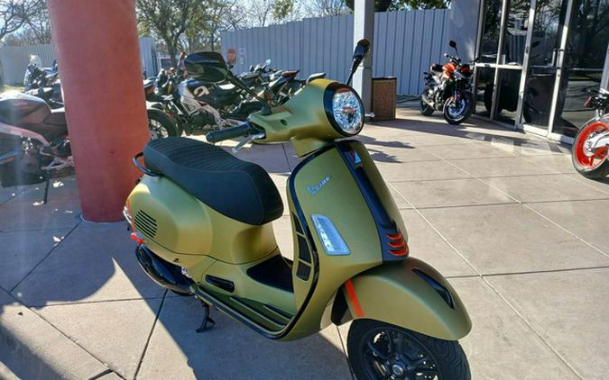 2023 Vespa GTS 300 Super Sport