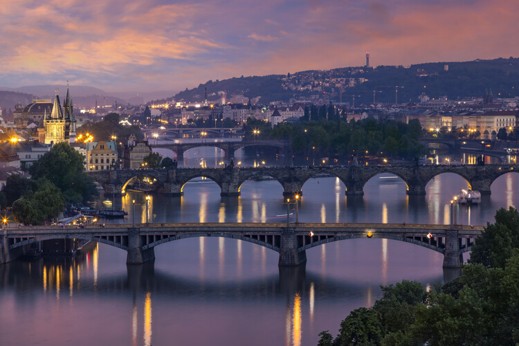 Kunstfoto Evening view over the Vltava bridges in Prague