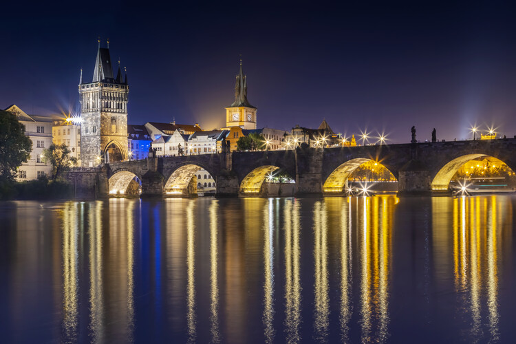 Fotografia Gorgeous Impression of Charles Bridge in Prague