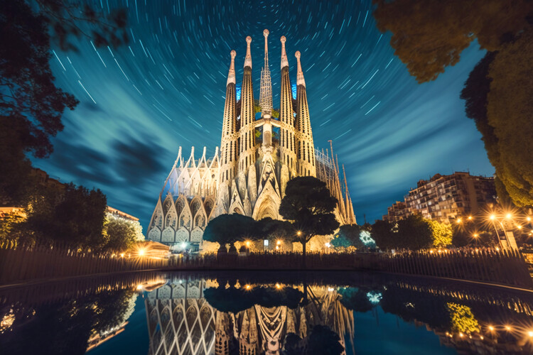 Kunstfoto BARCELONA | Sagrada Familia Temple | Gaudi; starry sky