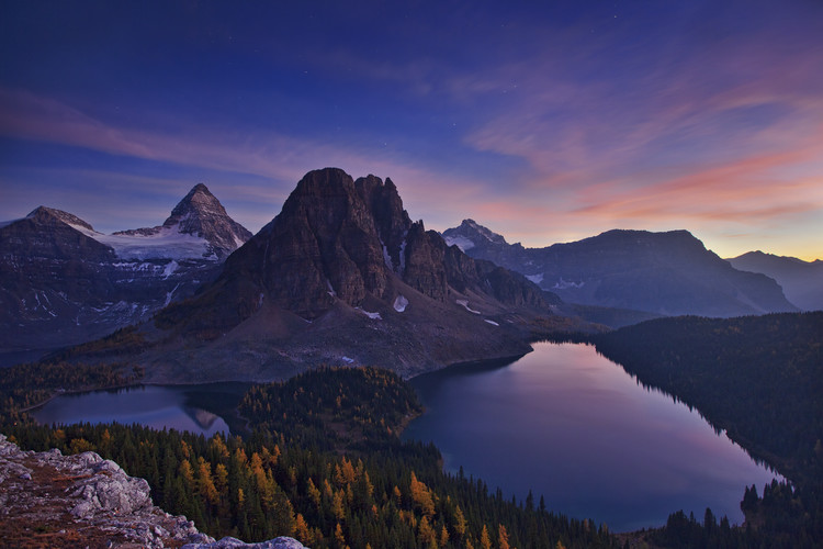 Fotografia Twilight at Mount Assiniboine