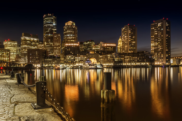 Fotografia BOSTON Fan Pier Park & Skyline at night