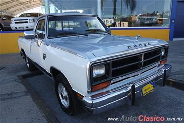 1989 Dodge 1989 DODGE RAM D250 AVENTURER 8 CIL Pickup