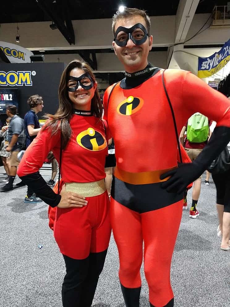 The Incredibles Costume Easy DIY Couple's Incredibles Costume