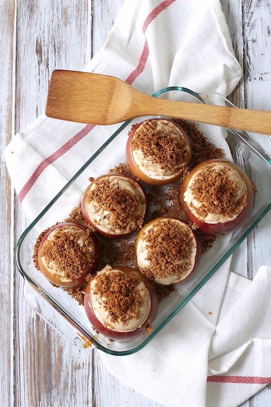 Cheesecake stuffed apples recipe - sugar and cloth