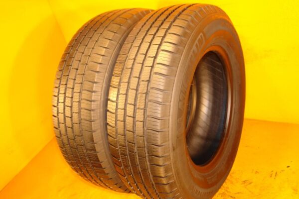 2 used tires 225/70/16 MICHELIN - Image 2