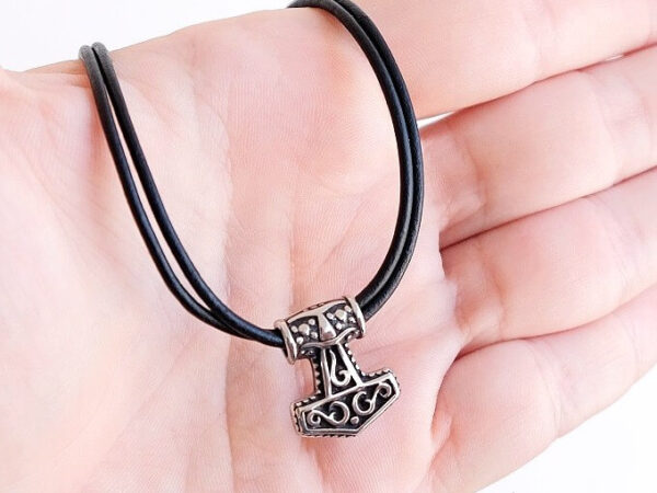 Small Mjolnir Pendant ON HAND