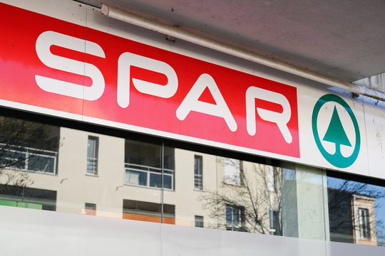 spar brand sign logo red green store supermarket on market shop