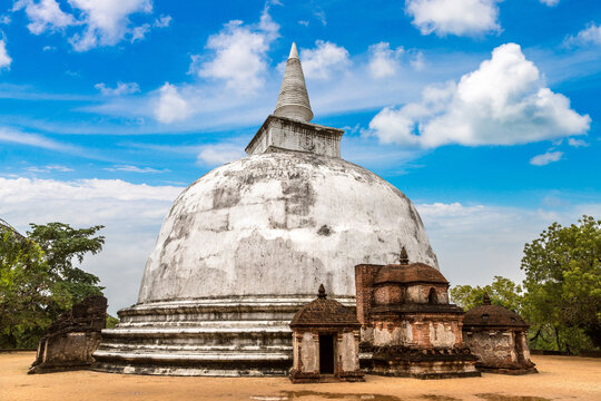 Kiri Vehera in Polonnaruwa