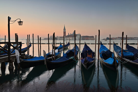 Venedig - Gondeln am Riva degli Schiavoni